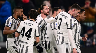 Rabiot fires Europe-chasing Juve past Samp, Roma's top four hopes dented