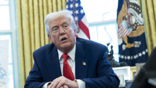 Trump, 'produrre in Usa, non saremo ostaggio della Cina'