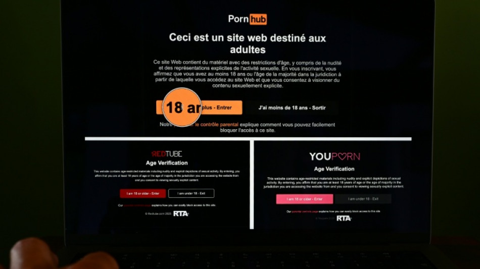 Protection des mineurs: Youporn et Pornhub vont bloquer l'acc&egrave;s aux nouveaux utilisateurs britanniques