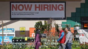 Le march&eacute; de l'emploi ralentit en avril aux Etats-Unis