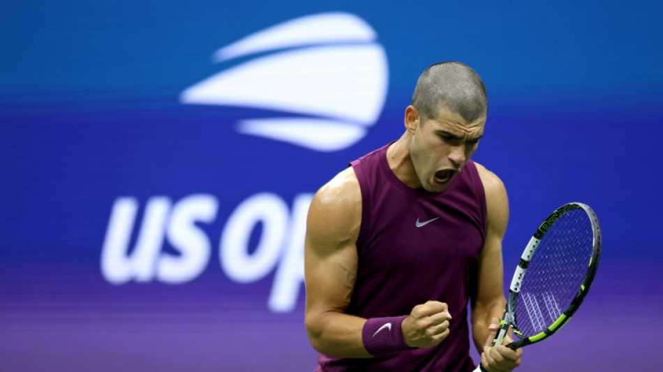 Alcaraz estreia com vitória tranquila no US Open