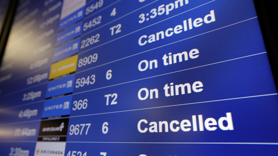 Segretario Trasporti Usa, 'il traffico aereo si ridurrà a zero'