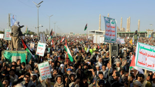 Los hut&iacute;es reivindican el ataque contra un carguero de EEUU frente a las costa de Yemen