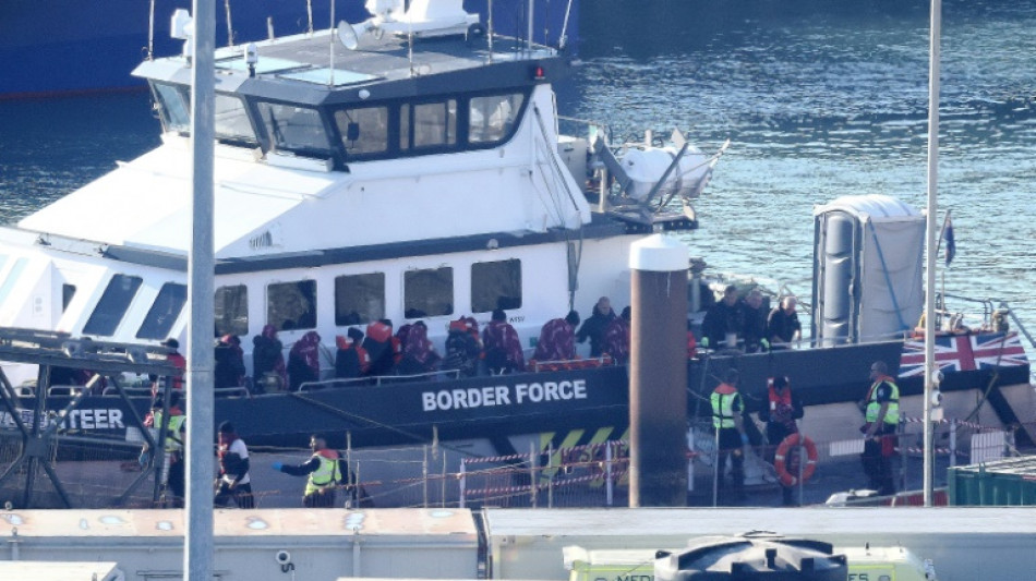 M&aacute;s de 10.000 migrantes cruzaron canal de la Mancha hacia Reino Unido desde enero