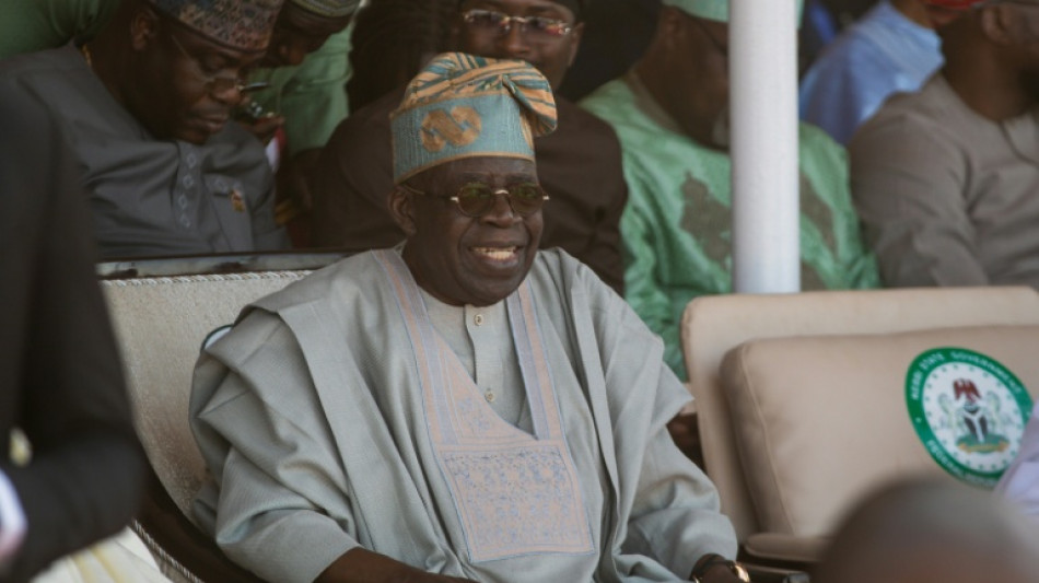 Faste royal au premier jour de la visite d'Etat du pr&eacute;sident nig&eacute;rian au Royaume-Uni