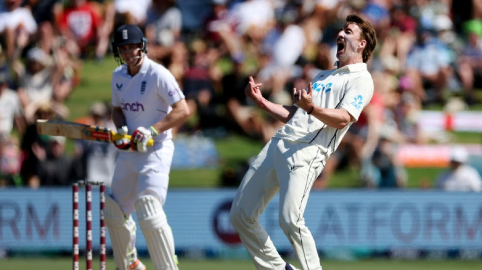 New Zealand chasing 394 to win first Test against England