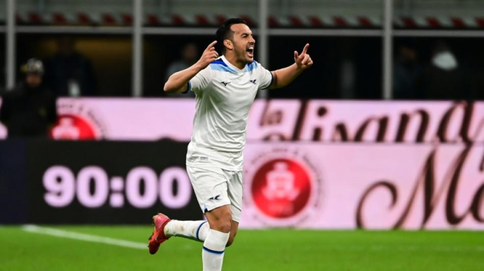 Milan perde para Lazio em casa com gol nos acr&eacute;scimos