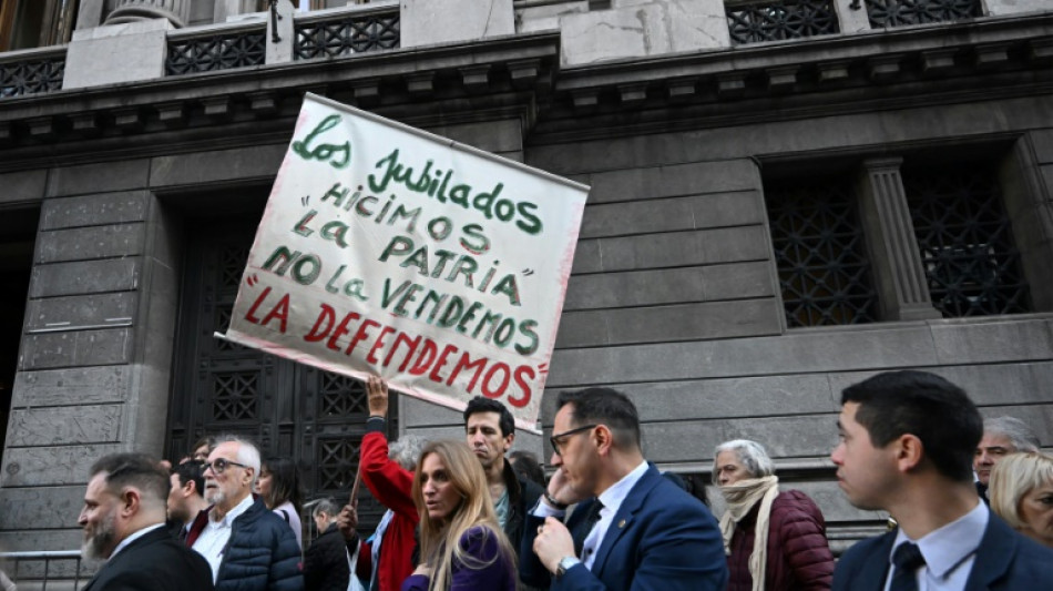 Congresso argentino ignora protestos e ratifica veto de Milei &agrave; lei que aumentaria aposentadorias