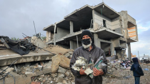 Chegam ao Egito 28 beb&ecirc;s retirados de Gaza; Hamas denuncia novo bombardeio a hospital