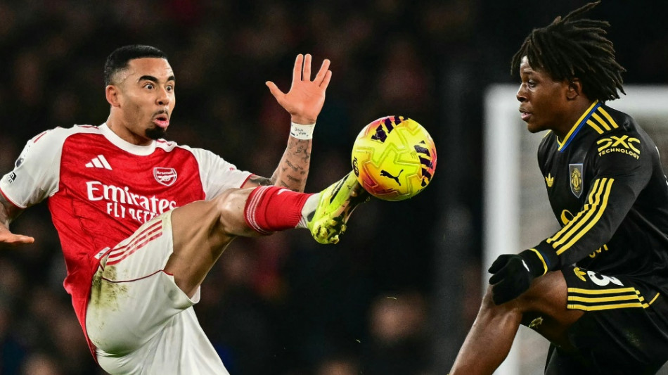 Vorsprung schrumpft: Arsenal verliert spektakul&auml;r gegen United