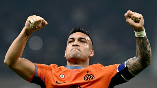 Inter de Mil&atilde;o goleia Salernitana (4-0) e abre 10 pontos sobre a Juventus