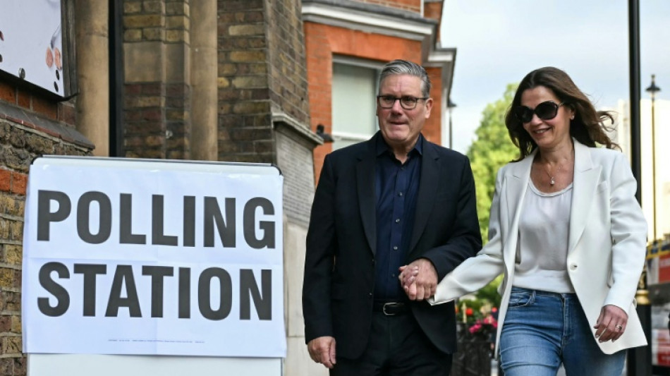 Elections britanniques: Starmer exclut de d&eacute;missionner malgr&eacute; des r&eacute;sultats douloureux" et une mont&eacute;e de Reform 