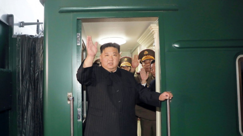 L&iacute;der norte-coreano, Kim Jong-un, chega &agrave; R&uacute;ssia para se reunir com Putin