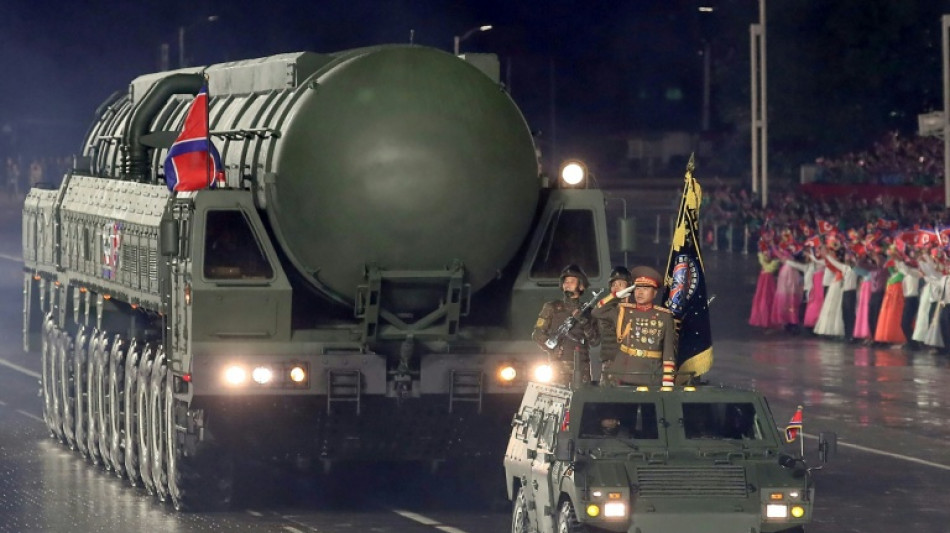 Nordkorea führt bei Militärparade seine neue Interkontinentalrakete vor