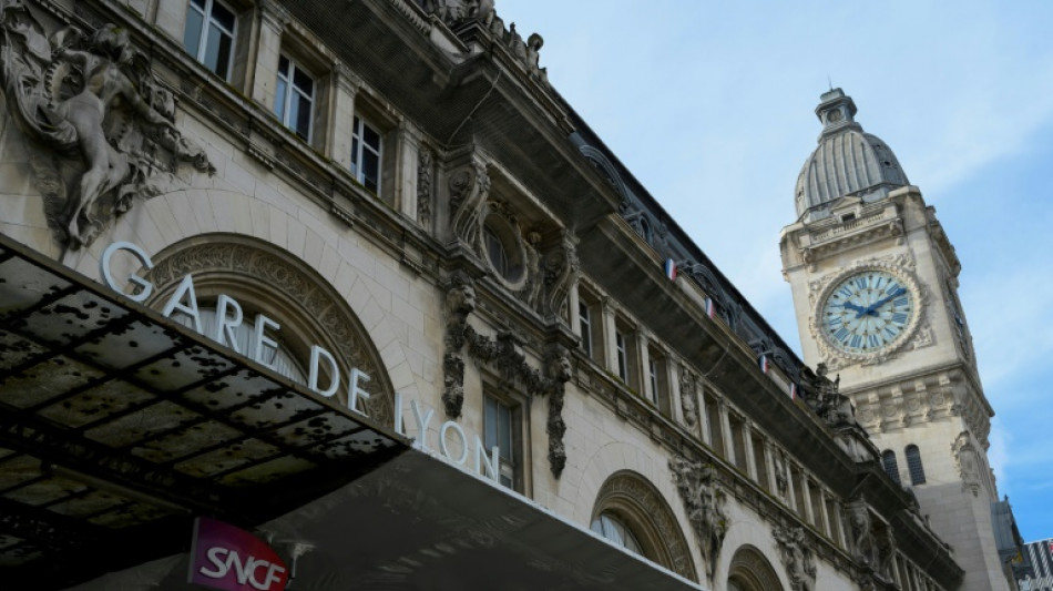 Trafic perturbé sur la LGV entre Paris et Lyon: retour au "trafic normal" prévu vendredi matin