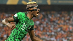 Osimhen assina em definitivo com o Galatasaray por 75 milhões de euros