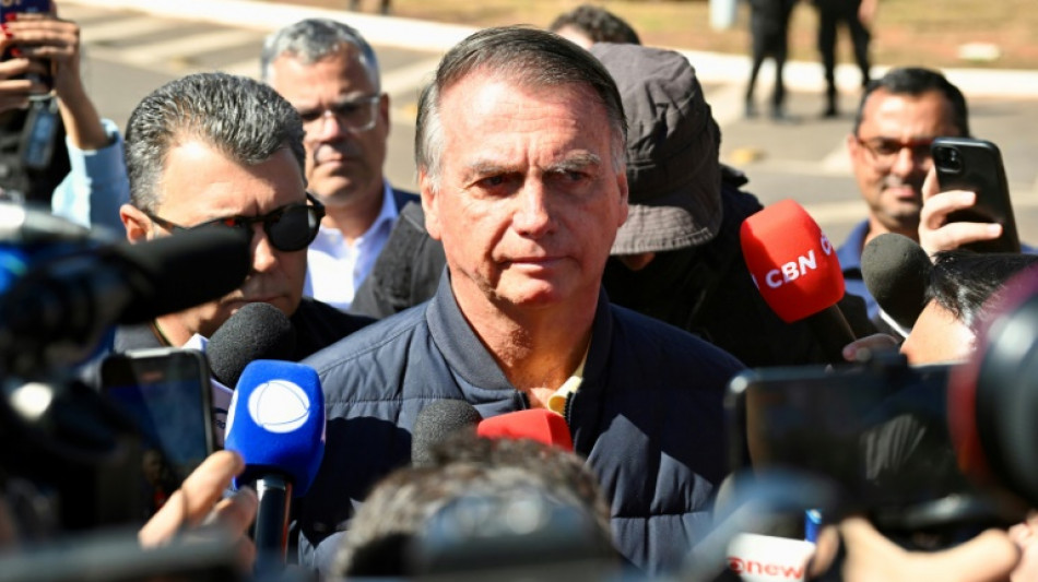Brésil: la pression judiciaire s'accroît sur Bolsonaro malgré le soutien de Trump