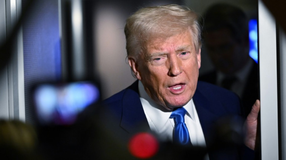 El pánico bursátil crece mientras el mundo busca rebajar los aranceles de Trump