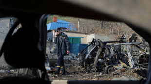 Zelensky consulta aliados europeus sobre plano dos EUA favor&aacute;vel &agrave; R&uacute;ssia