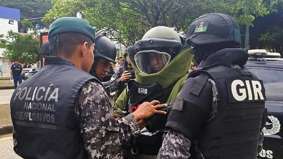 Equateur : la police d&eacute;sactive des explosifs attach&eacute;s sur le buste d'un agent de s&eacute;curit&eacute; qui errait dans la rue