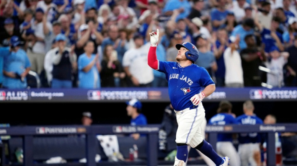 Blue Jays pummel Yankees 10-1 in MLB playoff series opener