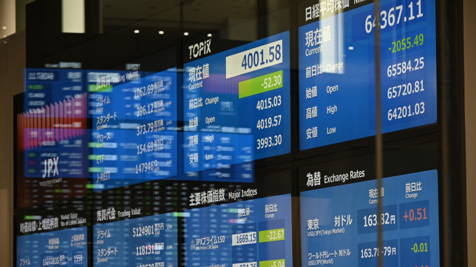 Borsa: l'Asia incerta guarda alla Fed, male Seul (-1,7%)