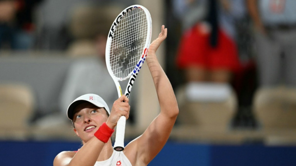 Favorita ao ouro, Iga Swiatek estreia com vit&oacute;ria tranquila no t&ecirc;nis ol&iacute;mpico