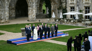 Ir&atilde; desafia Trump e insta civis a se afastarem dos americanos