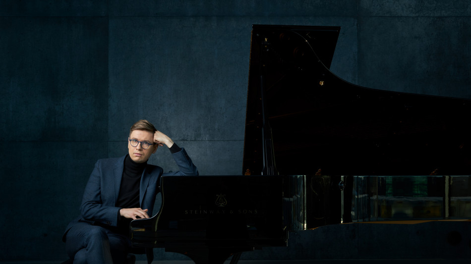 A Santa Cecilia il pianista V&iacute;kingur &Oacute;lafsson con Opus 109