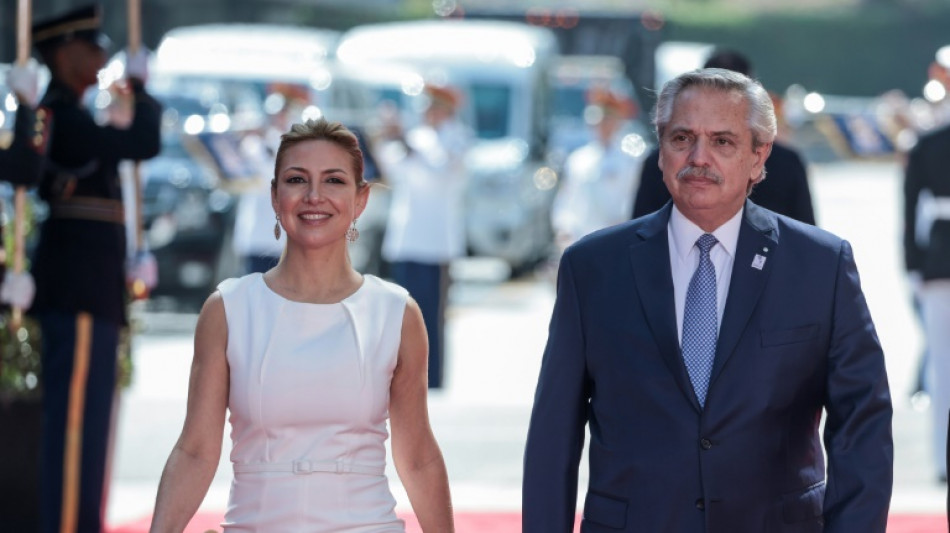 MP pede indiciamento de ex-presidente argentino por 'les&otilde;es' e 'amea&ccedil;as'
