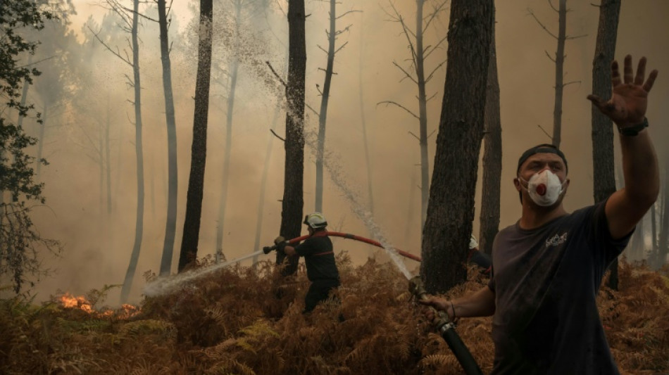 Le m&eacute;gafeu de Gironde attis&eacute; par la chaleur mais "net rafra&icirc;chissement" attendu jeudi